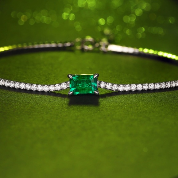 1 Carat Lab Grown emerald bracelet - Picture 5 of 5